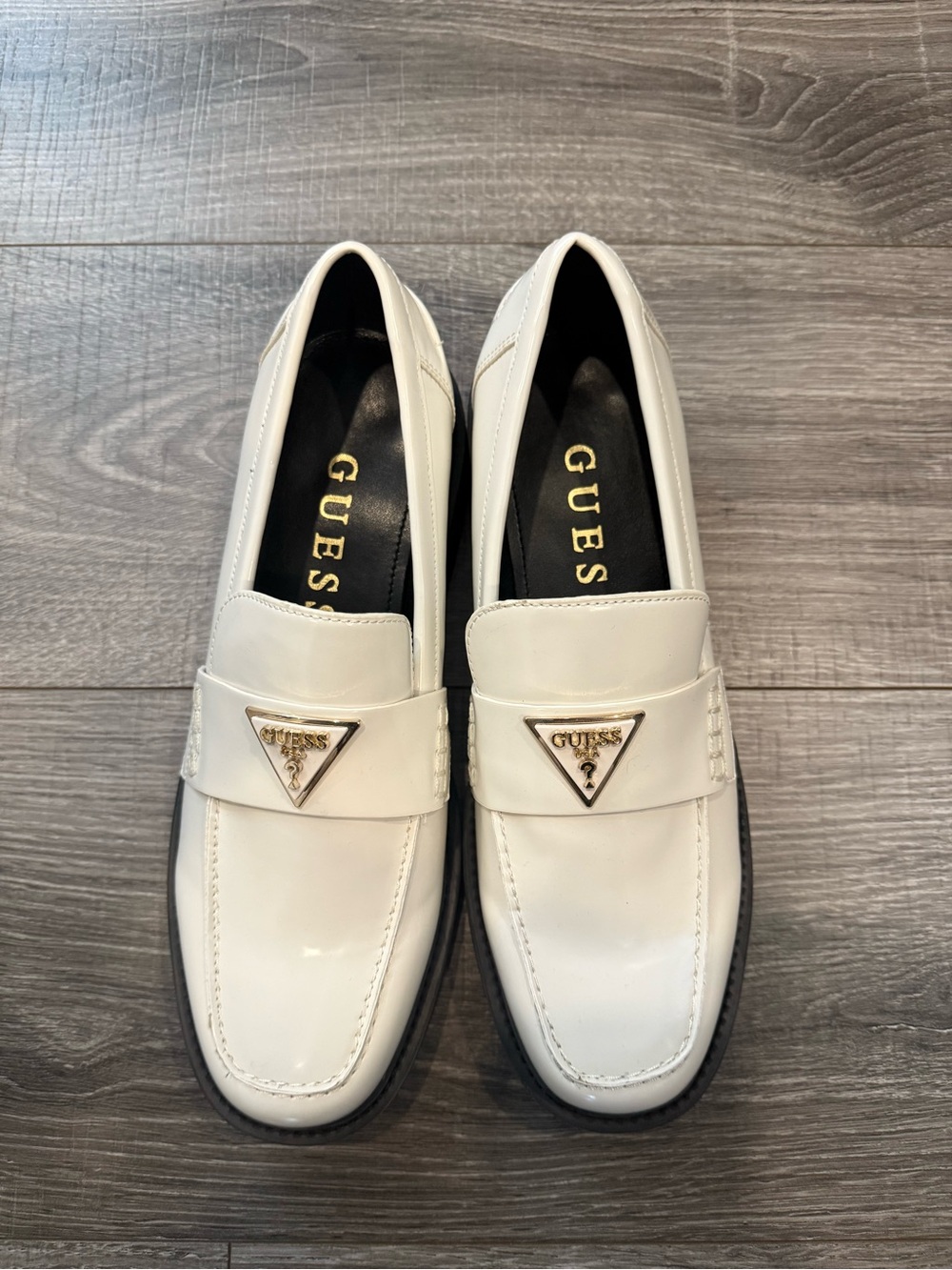 GUESS White Leather woman’s Slip-On Loafers with Gold Logo Accent